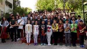 Bora Duran'la  klasikler resitali