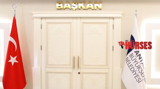 Enkaz altından başkanlık makamına
