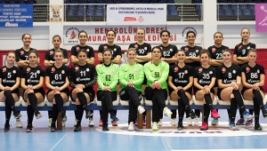 Kadın hentbol  takım yarı finalde