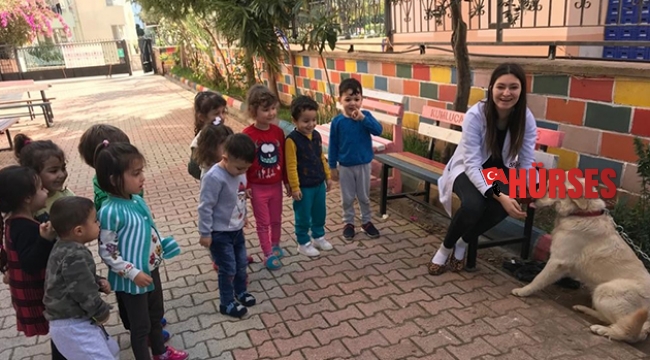 Minikler köpeği sahiplendi
