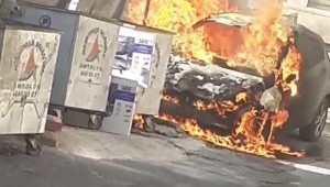 Antalya’da otomobil  cayır cayır yandı
