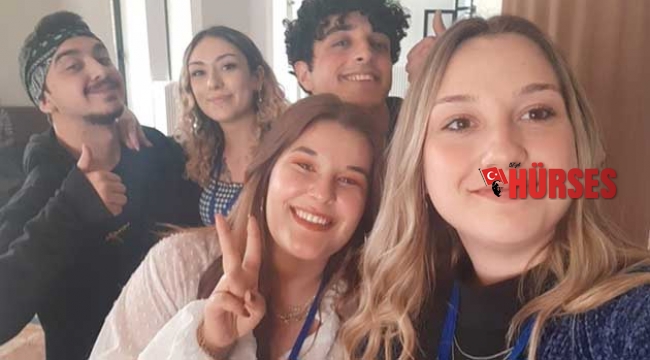 AÜ öğrencileri  ödüllerle döndü