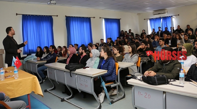 Biyomedikal uzmanlarından öğrencilere seminer