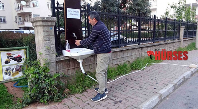 Esnaftan sokağa korona lavabosu