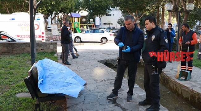 Parktaki bankta ölü bulundu