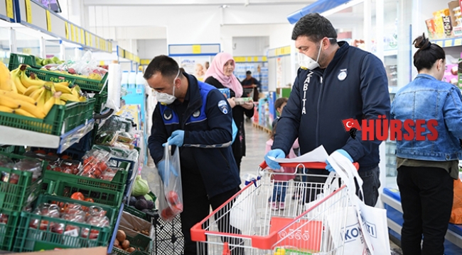 Zabıtalar yaşlıların emrinde
