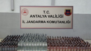 Antalya'da 300 litre kaçak içki ele geçirildi