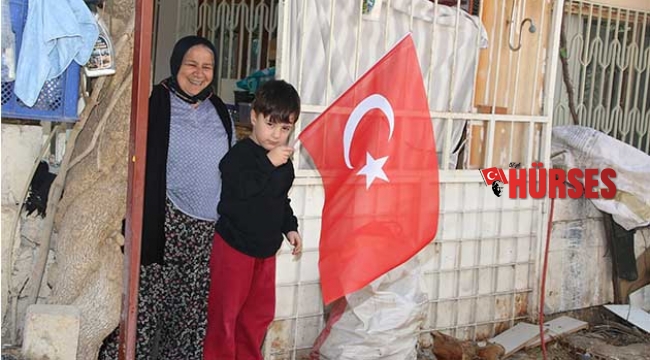 Büyükşehir’den 23 Nisan için bayrak seferberliği