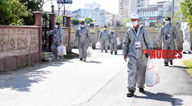 Muratpaşa’da maske dağıtımı devam ediyor