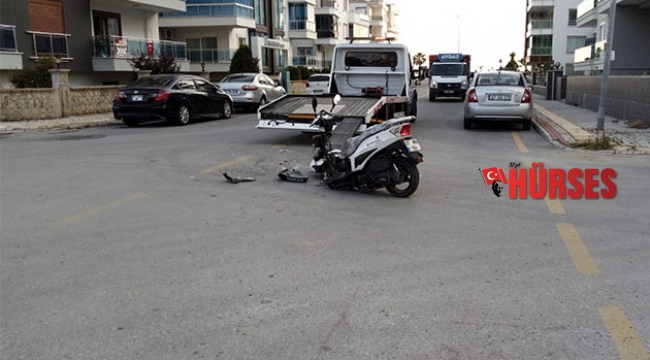 Otomobille motosiklet çarpıştı: 1 yaralı