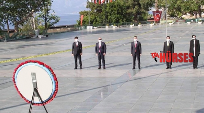 Sosyal mesafeli 23 Nisan