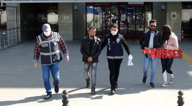 Telefonunu göstermediği için bıçaklamış