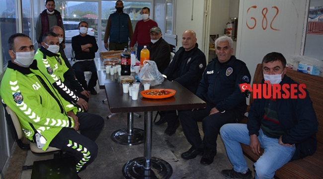 Vatandaştan polise itfar ikramı
