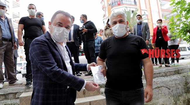 Başkan Böcek’ten berber ve kuaförlere destek