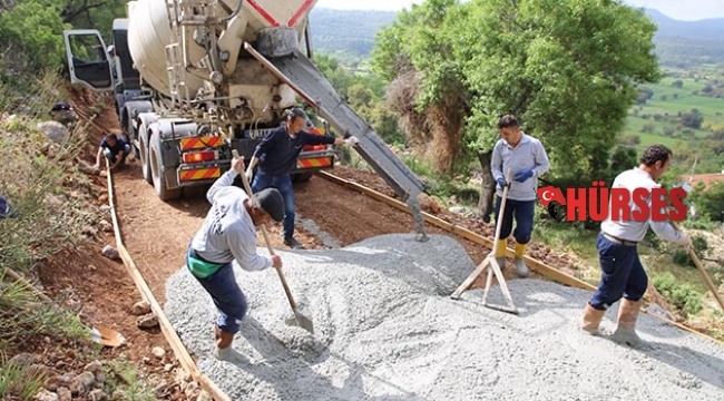 Engelli vatandaş için 150 metre beton yol yapıldı