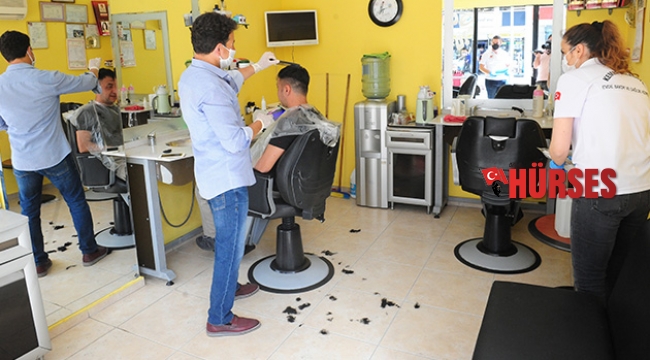 Kemer'de kuaför ve berberlere maske ile dezenfektan