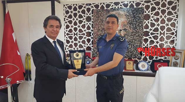 Tokuş’tan Emniyet Müdürü Avcı’ya plaket
