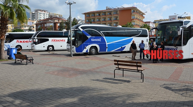 Alanya Otogarı’nda maske dağıtıldı