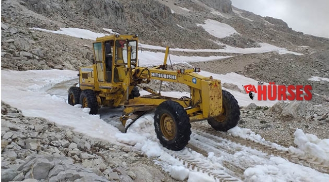 Antalya'nın yayla yollarında kar temizliği