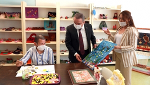 Başkan Böcek özel  öğrencilerle buluştu