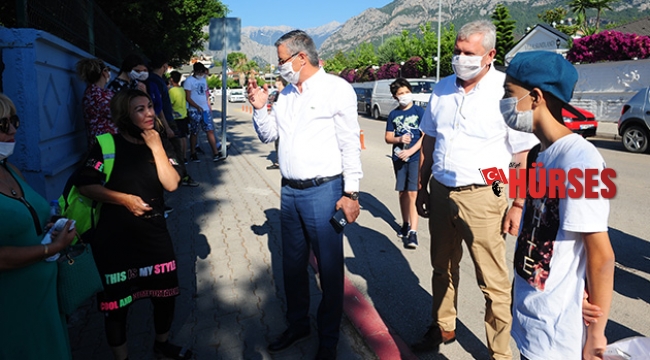 Başkan Topaloğlu, öğrencilerle bir araya geldi