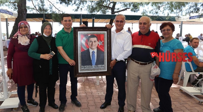 Başkan Tütüncü 'Yılın babası' seçildi