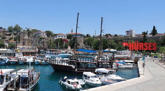 Kaleiçi Yat Limanı eski günlerini arıyor