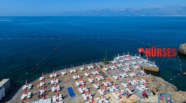 Plajlar pandemi kurallarıyla açıldı