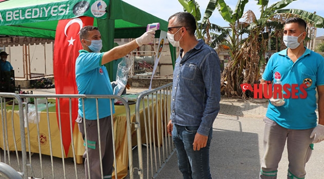 Alanya Belediyesi, 21 mezarlıkta 58 bin çiçek dağıtacak