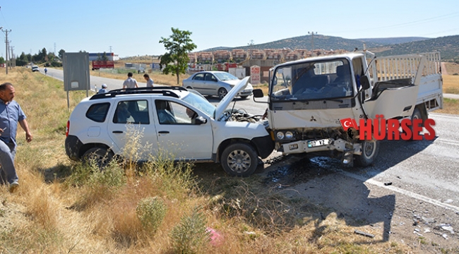 Antalya'da trafik kazası: 4 yaralı