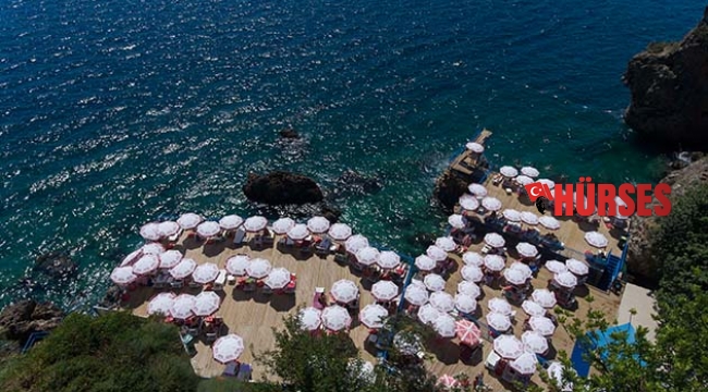 Falez plajları sezonun gözdesi