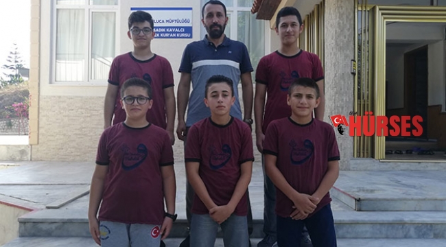 Hafızlık eğitimini tamamlayan gençler beratlarını aldı