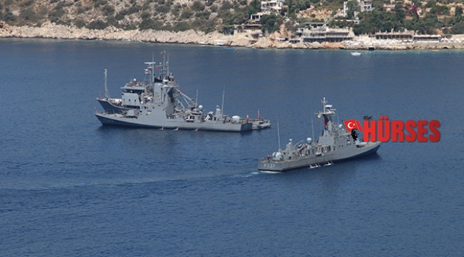 Oruç Reis'e eşlik edecek gemiler Kaş'a geldİ
