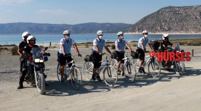 Salda plajında güvenlik, bisikletli polislere emanet