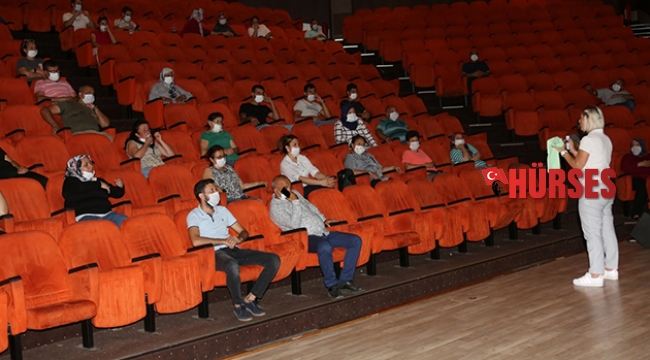 Üniversite temizlik personeline hijyen eğitim