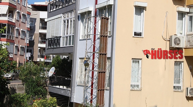 2. kattan beton zemine düştüler