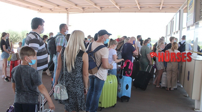 Antalya'ya Rus turist akını
