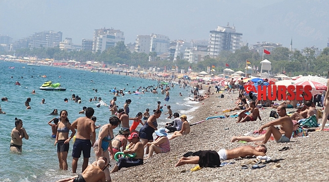 Antalya'da kavurucu sıcak. Termometreler 43 dereceyi gösterdi !