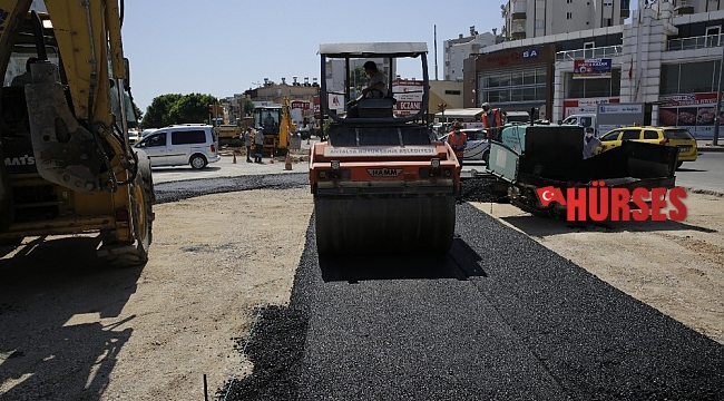 Büyükşehir Belediyesi kavşakları genişletiyor