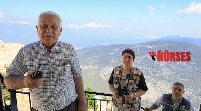 'Duman gözcüsü' anne ve baba, nöbeti evlatlarına devretti