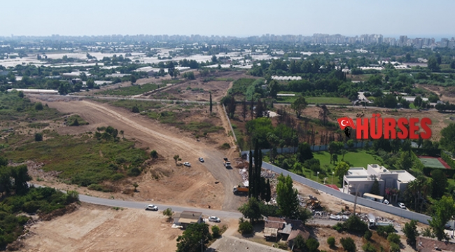 Kırcami’de yol açma çalışmaları devam ediyor