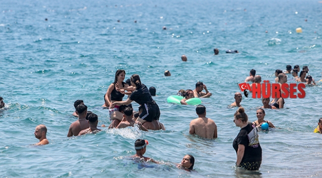 Konyaaltı Sahili eskisi gibi