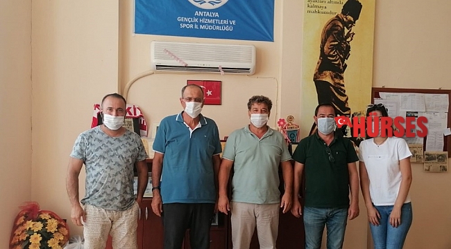 Kumluca'da halı sahadaki alınan tedbirler konuşuldu
