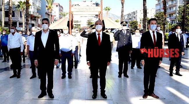 Kumluca'da Zafer Bayramı coşkusu