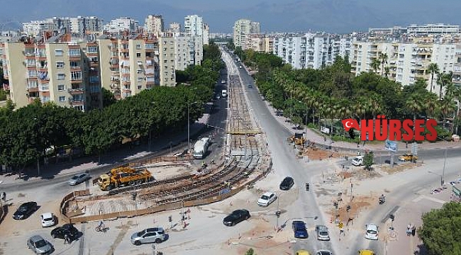 Meltem'de raylar döşeniyor, yollar asfaltlanıyor 