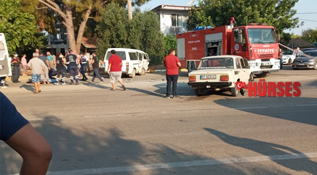 Minibüs ile otomobil çarpıştı. 1 ölü