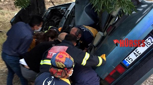 Şarampolden yuvarlanan araç ikiye bölündü