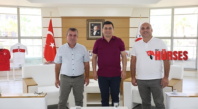 Tütüncü'den esnafa toplu işyeri sözü