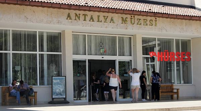Antalya Müzesi'nde 'kayıp eser' iddiası