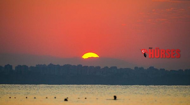 Antalya'da eşsiz gün doğumu